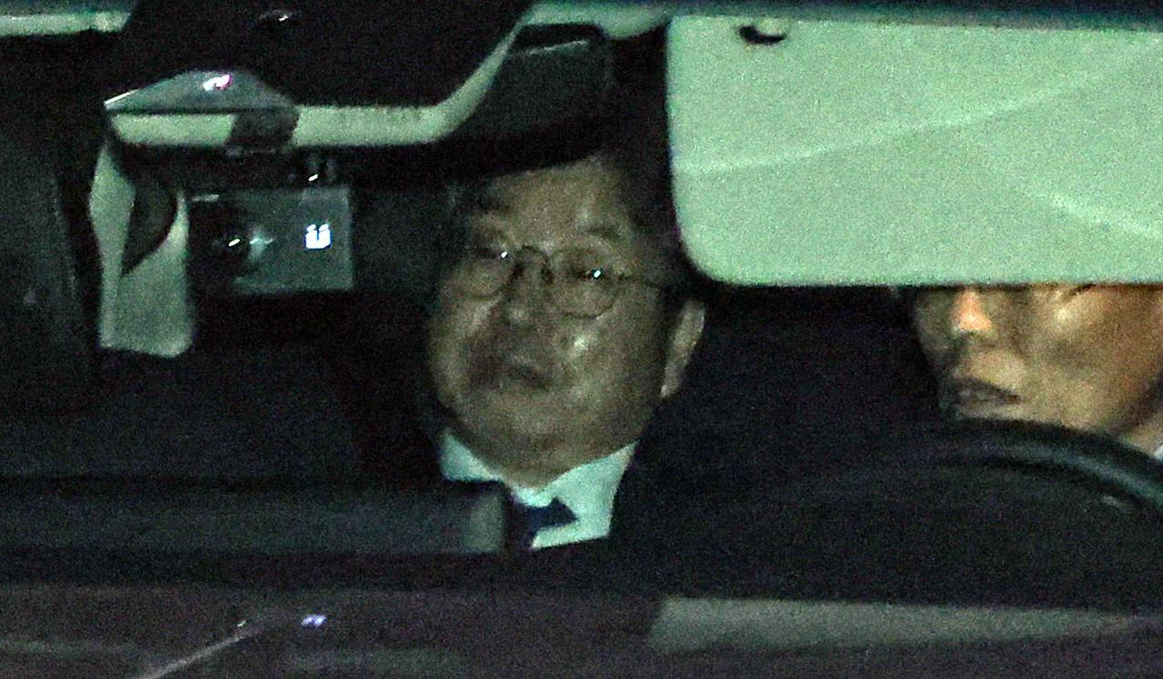 韩国媒体消息，大庄洞开发贪腐案放弃上诉引发风波，卢万石检察总长职务代理请辞，共同