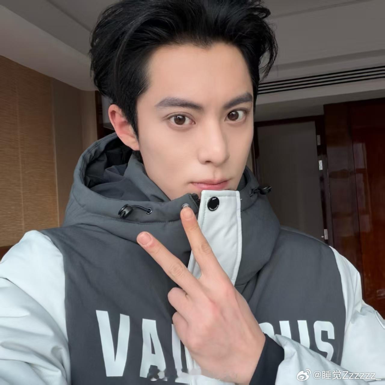 汪铎推荐王鹤棣上周五晚高疯汪铎眼光太毒了！王鹤棣和《周五晚高疯》适配度拉满，大胆