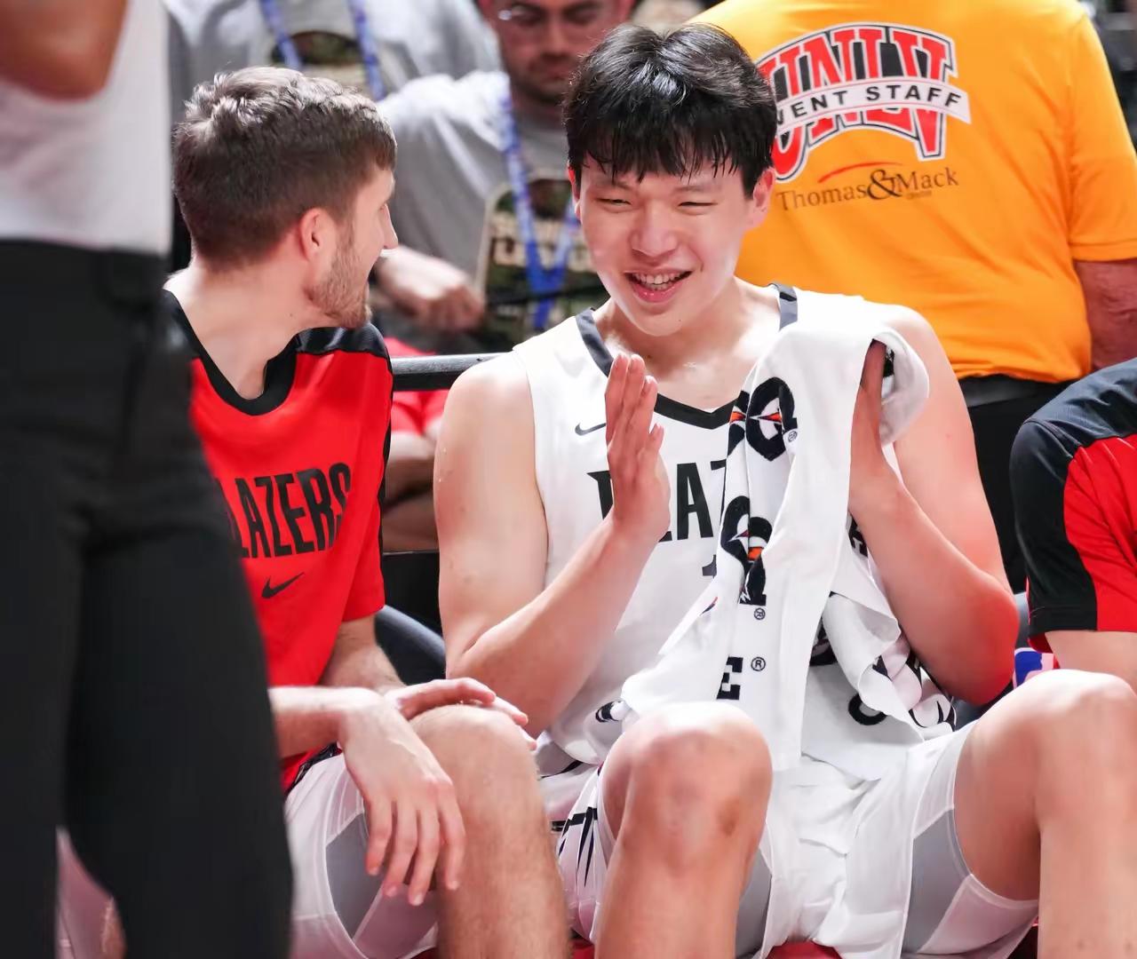 杨瀚森NBA两场季前赛，得到代理主教练诺里的好评。他也正在打造杨瀚森在上场时间里