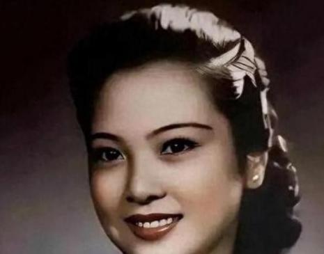 1941年一天深夜，戴笠把他的秘书周志英抱到了床上，两人一番激情过后，周志英依偎