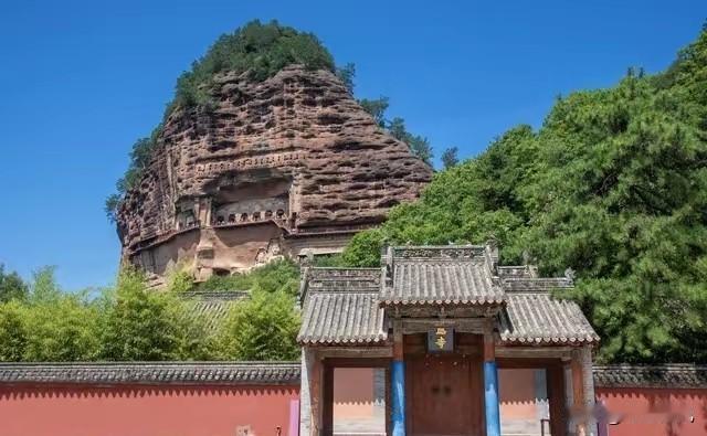 巨骗掏空万民血汗，养肥贪官富翁！纵有万金，终逃不过天道轮回
 
近些年来，大量非