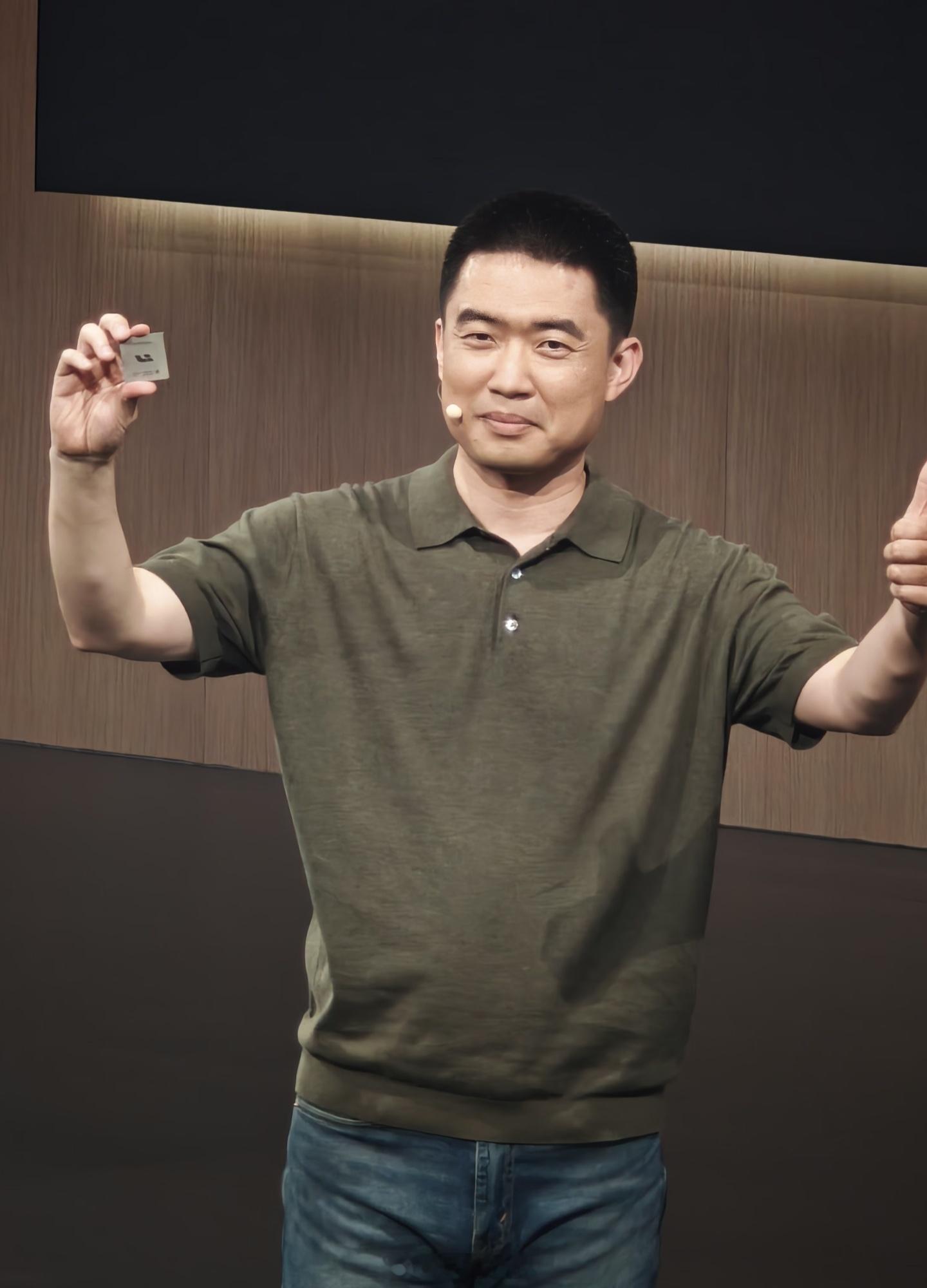 现在车圈确实有种不开发布会就感觉自己没上班的魔怔。一辆车从谍照就开始预热，一套流