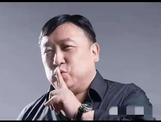 难以置信！天后王菲除了很喜欢打麻将之外，她居然还有一个特殊的癖好。香港大导演王晶