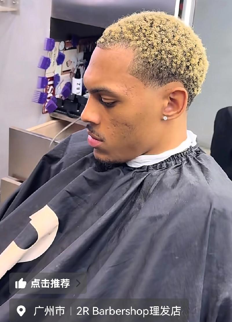 贝兹利最恋旧，理发都回到上赛季旧地，他其实也契合现在的宏远

贝兹利赢龙狮，他8