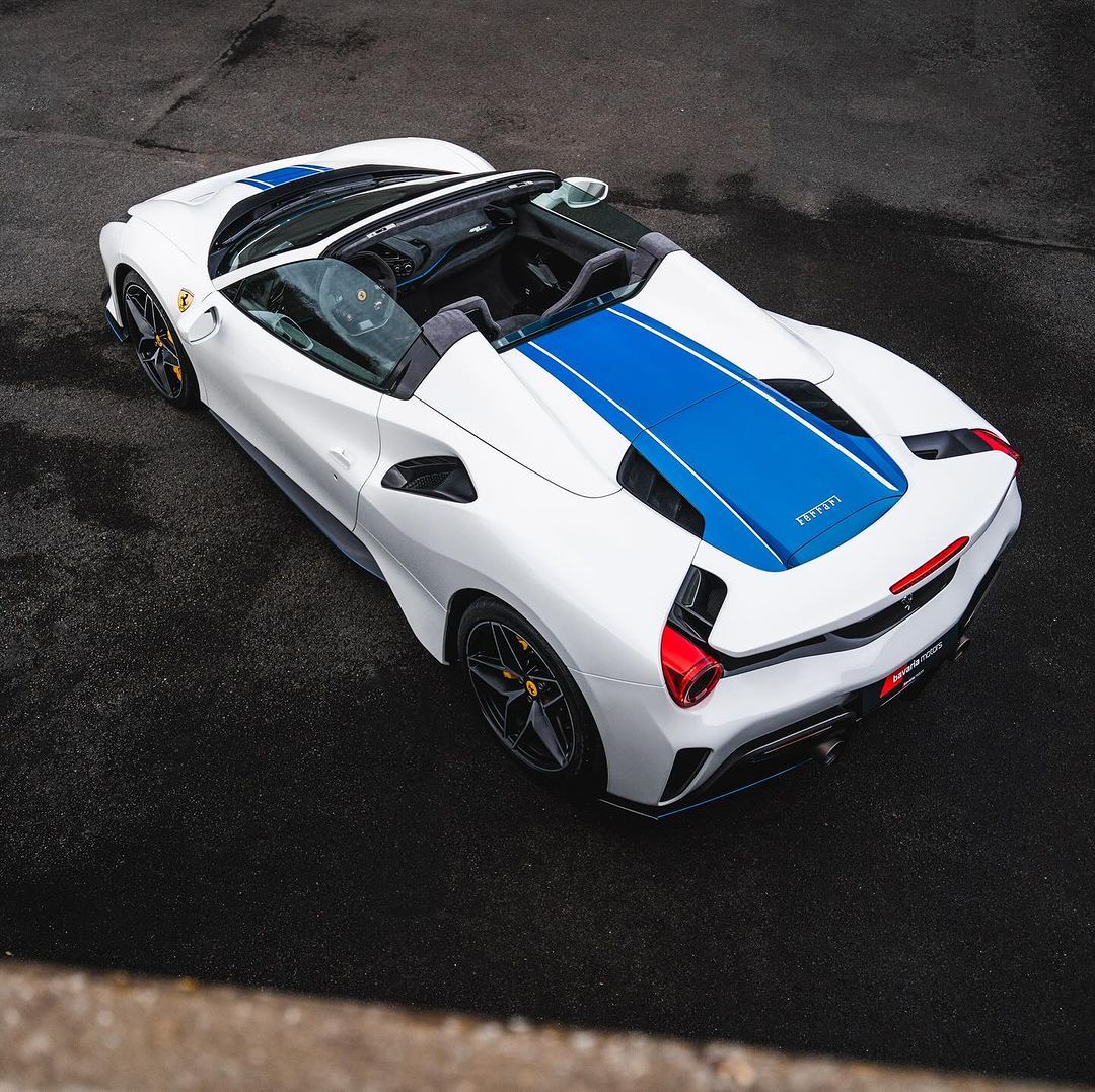 法拉利 488 Pista Spider ​​​