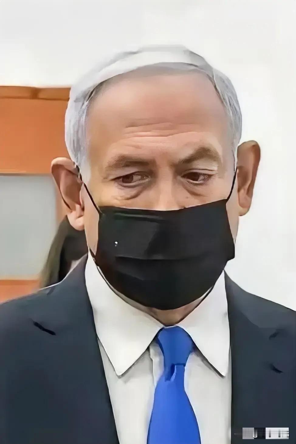 以色列消息！
这下咱们可算是开眼了。阿拉伯国家居然让以色列大兵扛着武器，直接驻扎