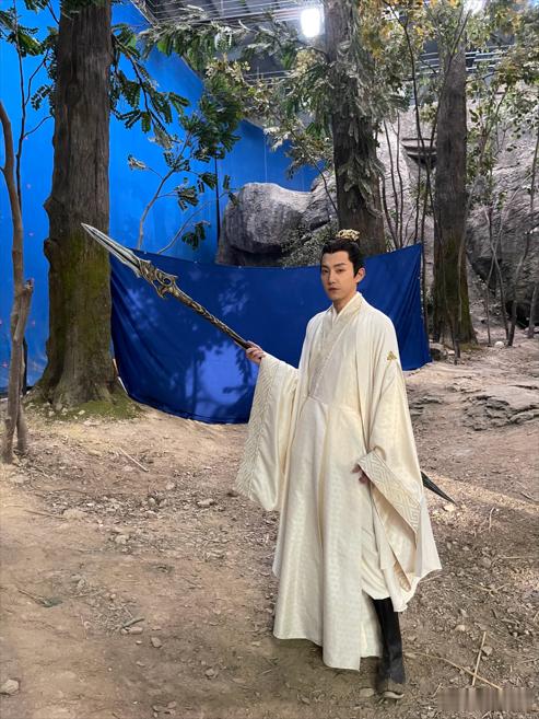 范世錡 听说我被偷家了 范世錡的表演让杨砚“被偷家”这一情节更具吸引力。他精准地