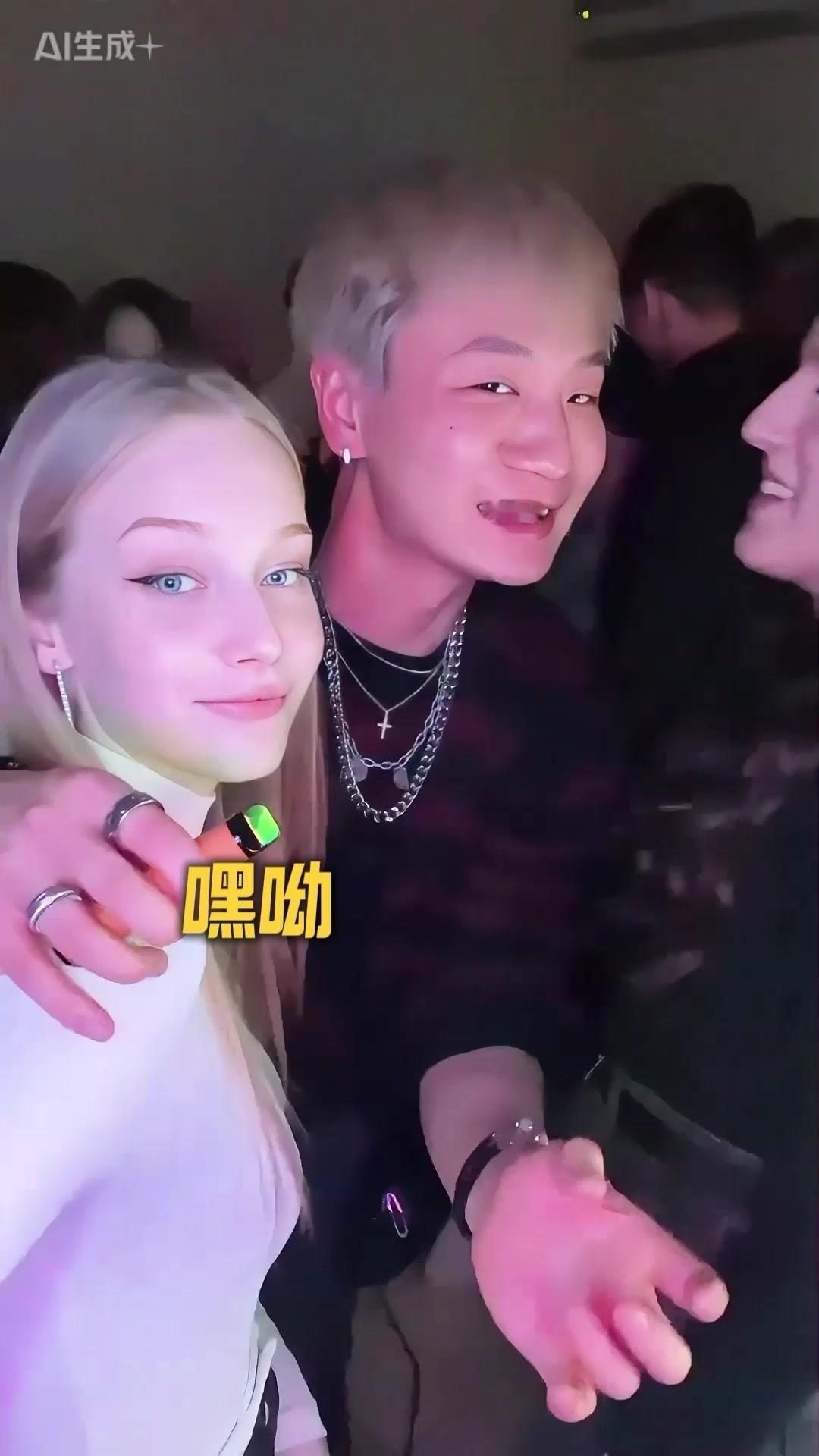 💰没钱长相普通也能找到外国女友？很多兄弟总觉得自己普通没钱就找不到外国女友，其