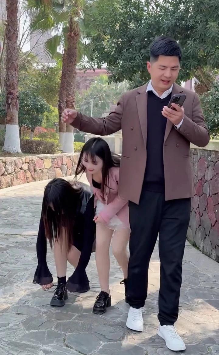 哥哥，妹妹。