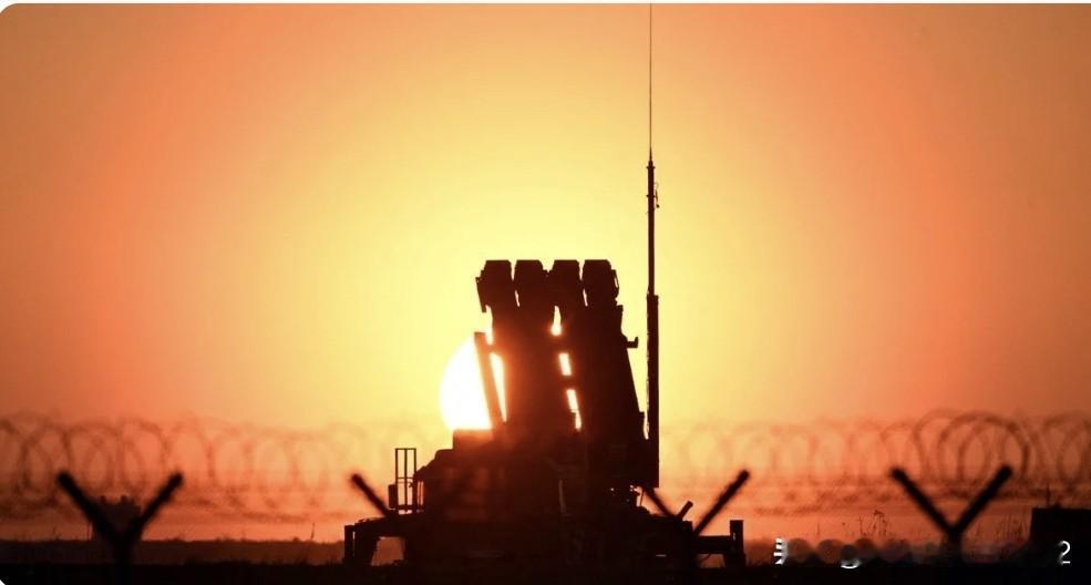 西班牙将大幅增加向乌克兰提供“爱国者”防空系统配套导弹


西班牙将继续向乌克兰