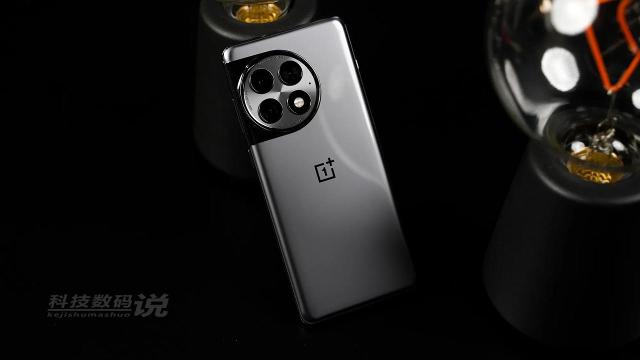 分享一组我的24+1TB 一加 Ace 2 Pro外观照
外观设计延误了一加11