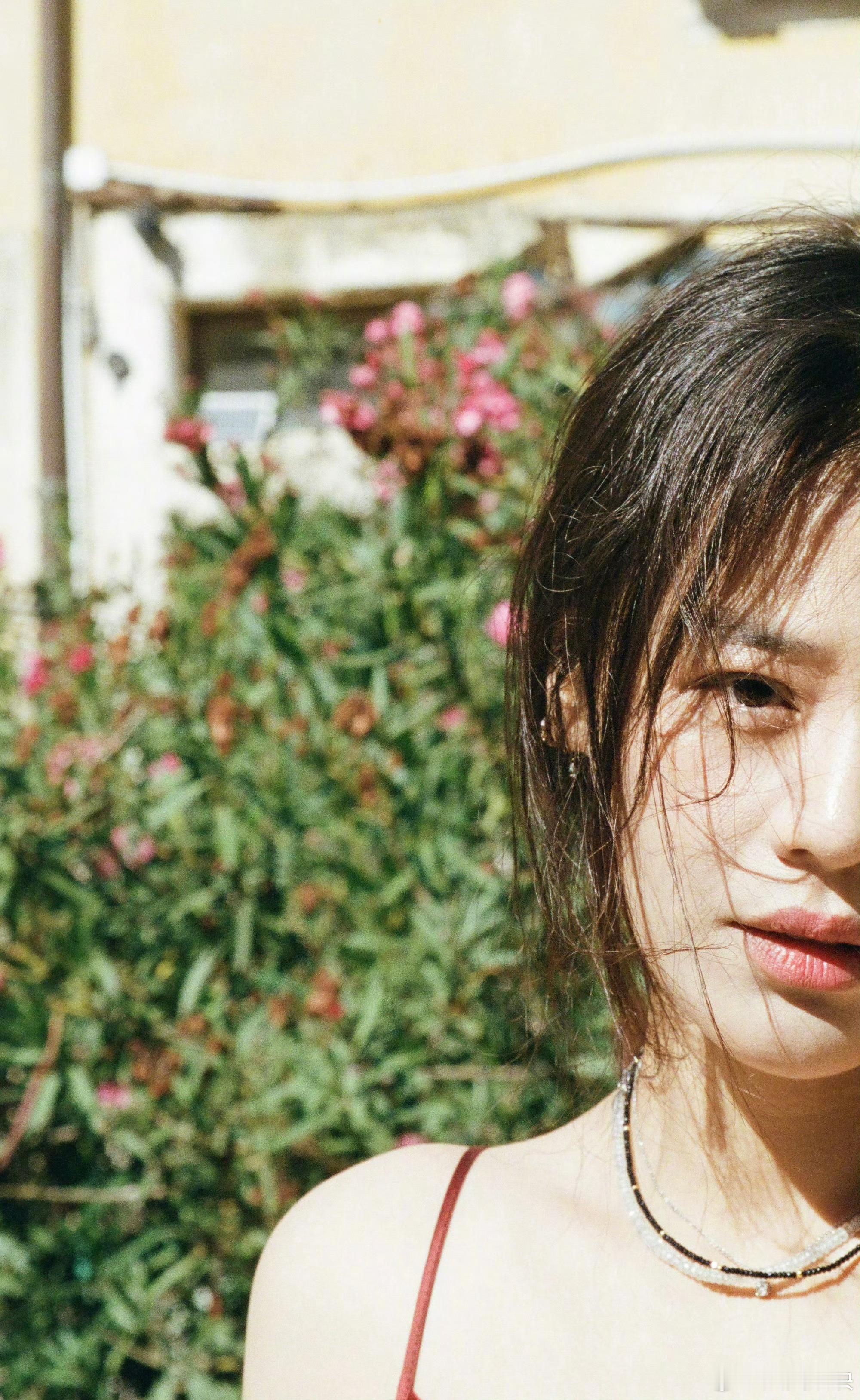 不知道马姓明星真的很抽象马思纯的反差萌太抽象了！明明一身文艺气质，却偏要主动解锁