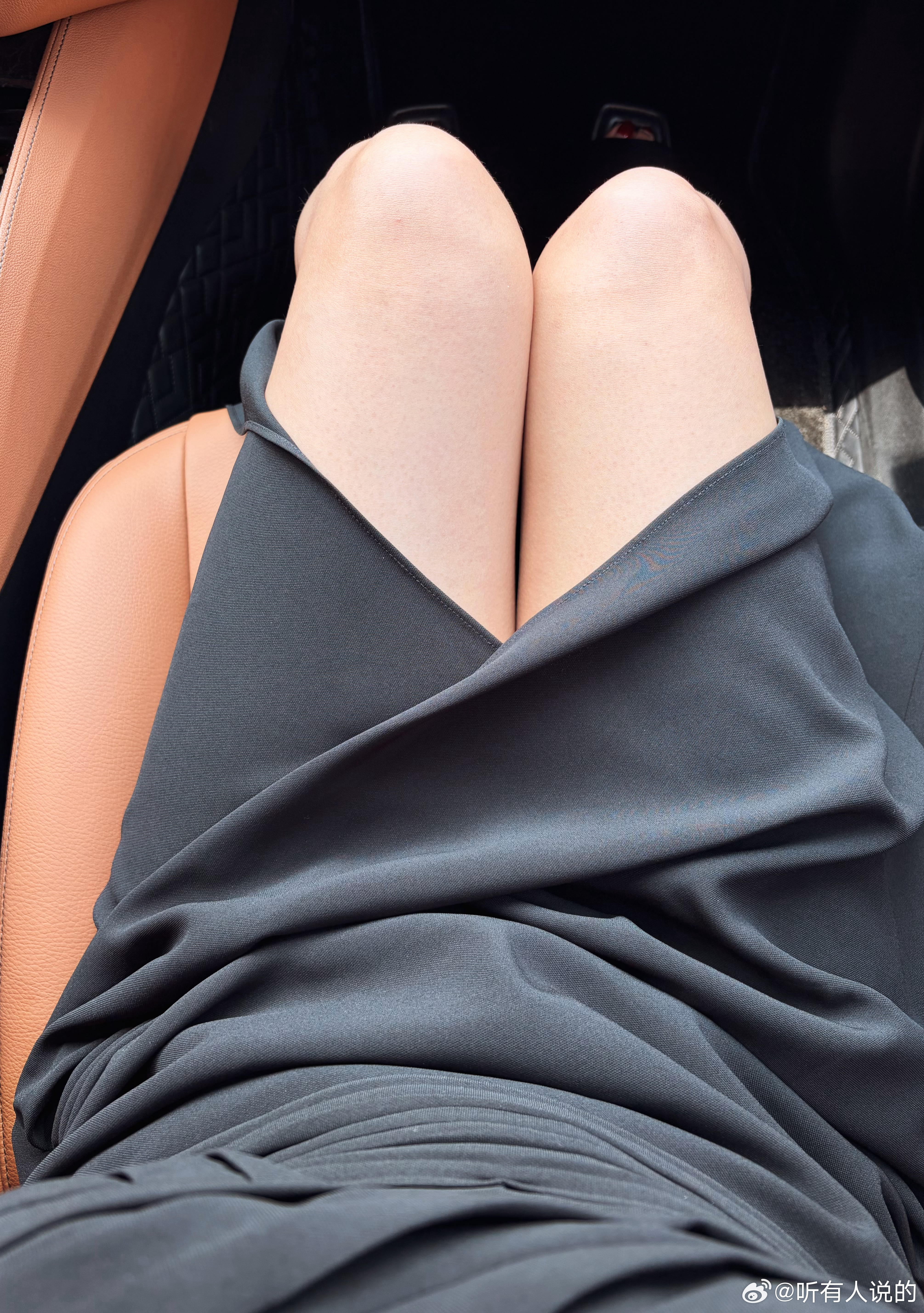 家庭主妇的OOTD 和老公与女儿过周末去～～本来想穿一条红裙子他俩都觉得太扎眼了