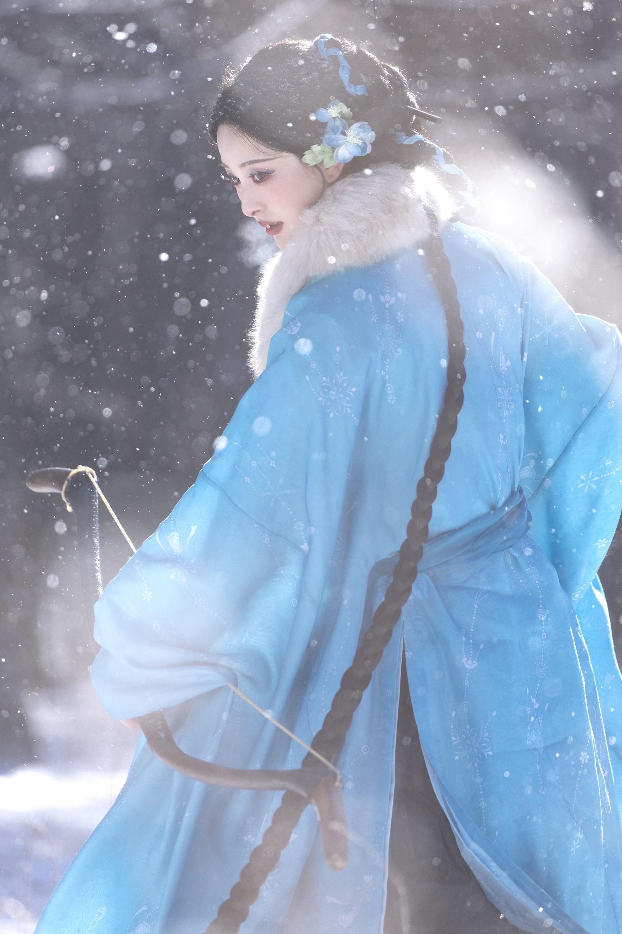 ‘ 辽阔的土地生不出狭隘的爱 ’跟阿迟在内蒙拍的雪、 真的会感觉到天地...