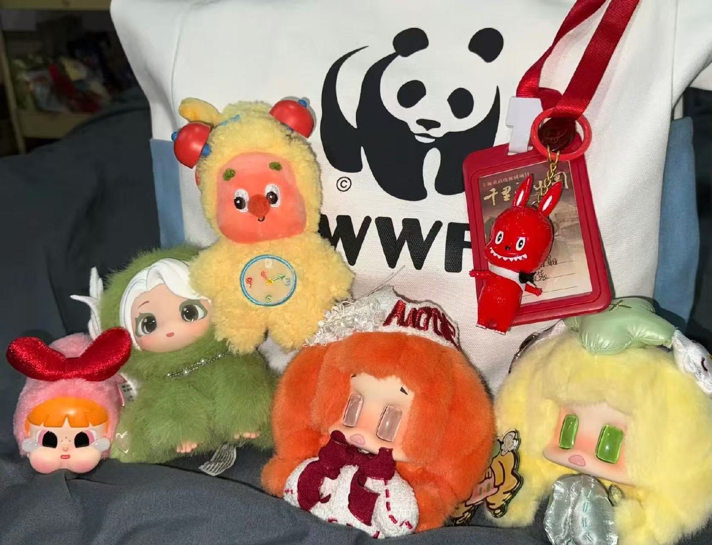 刘诗诗送的杀青礼物刘诗诗送杀青礼物 哇哇哇 姐姐还送了杀青礼物 