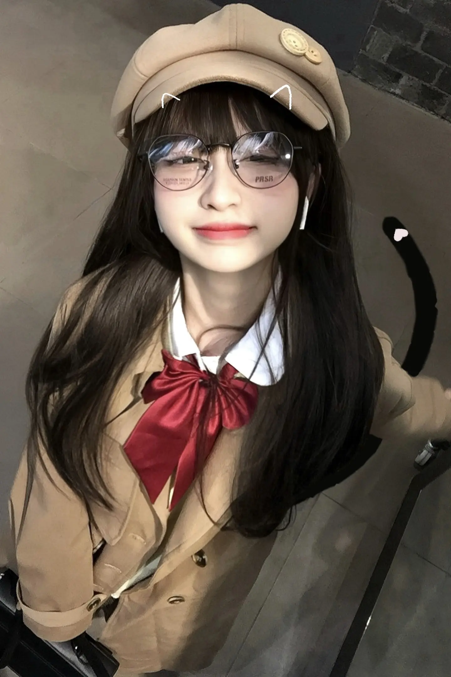 小猫来喽^ ^ ੭。