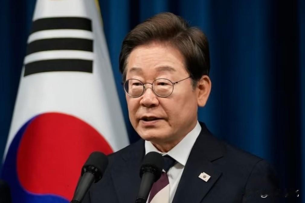韩国总统李在明公开下达明确要求，要求韩国所有的公职人员不许借着饭局和酒局来逼迫年