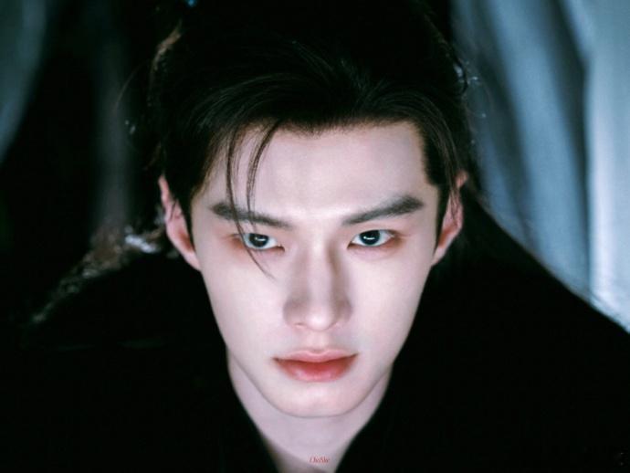 何与阴湿男鬼味何与百花杀男鬼味好看~ 