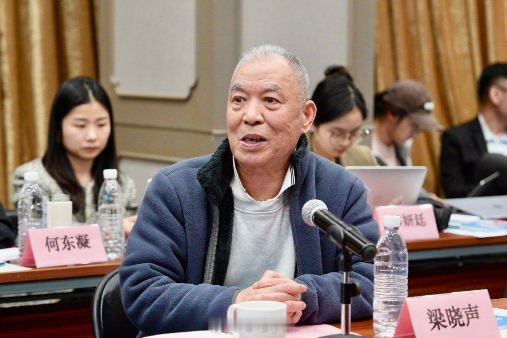 【梁晓声：宁波是我心中最美的10座城市之一 】4月16日，茅盾文学奖获得者梁晓声