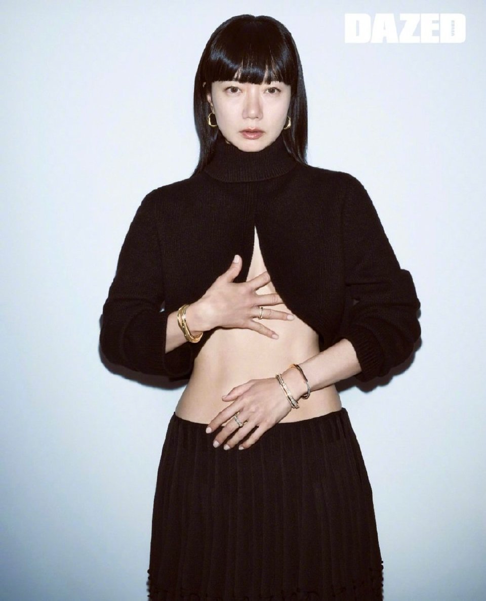 裴斗娜  DAZED KOREA 2025 九月珠宝 & 腕表特刊封面大片Tif