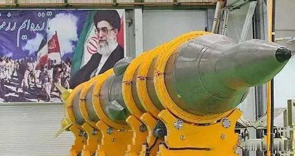 美国现在对伊朗的持续空袭，已经不再是针对伊朗石油能源封锁与对伊朗民生经济的打击。