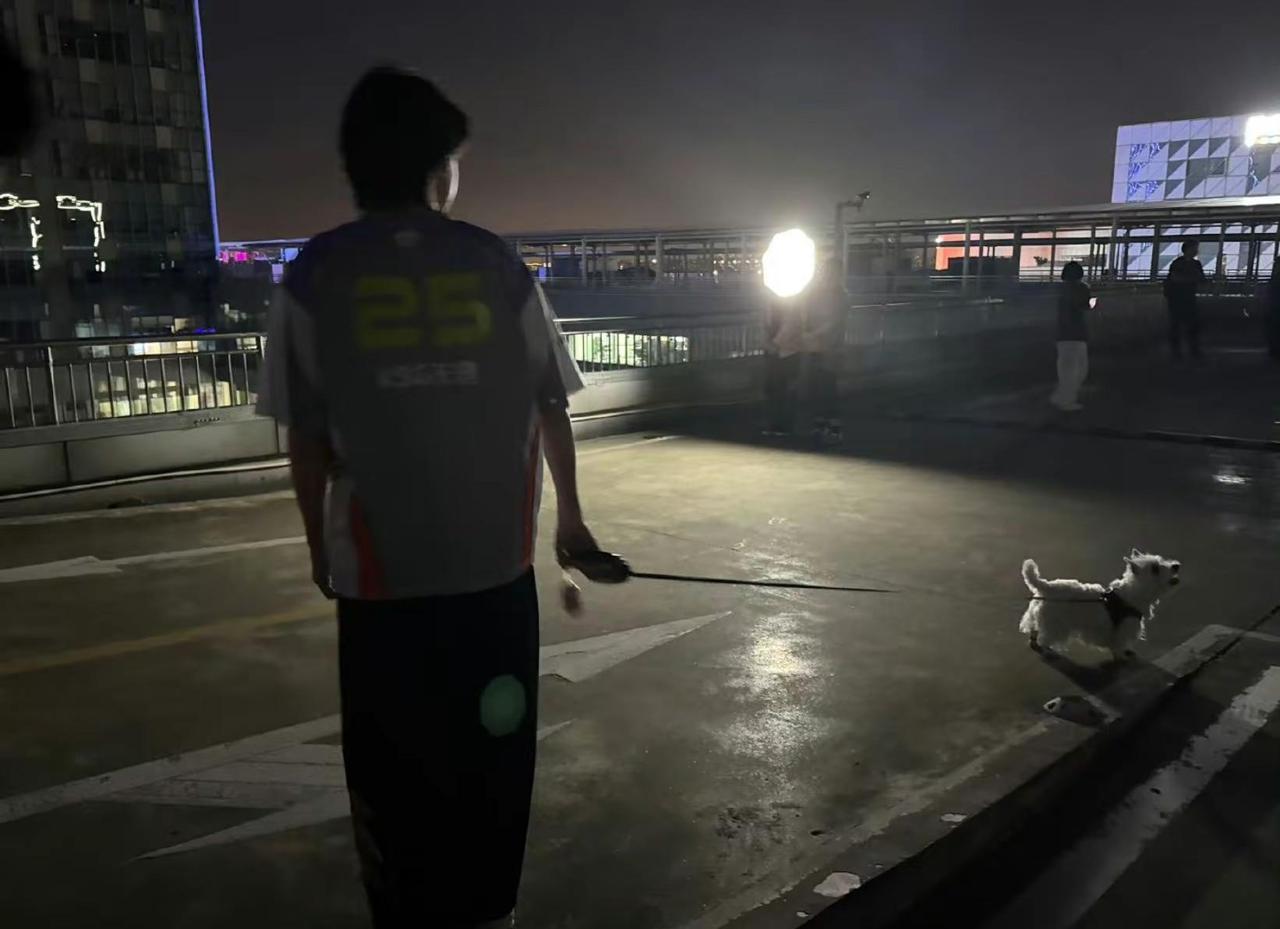 我看巴黎未必有赵昊宇忧郁赵昊宇