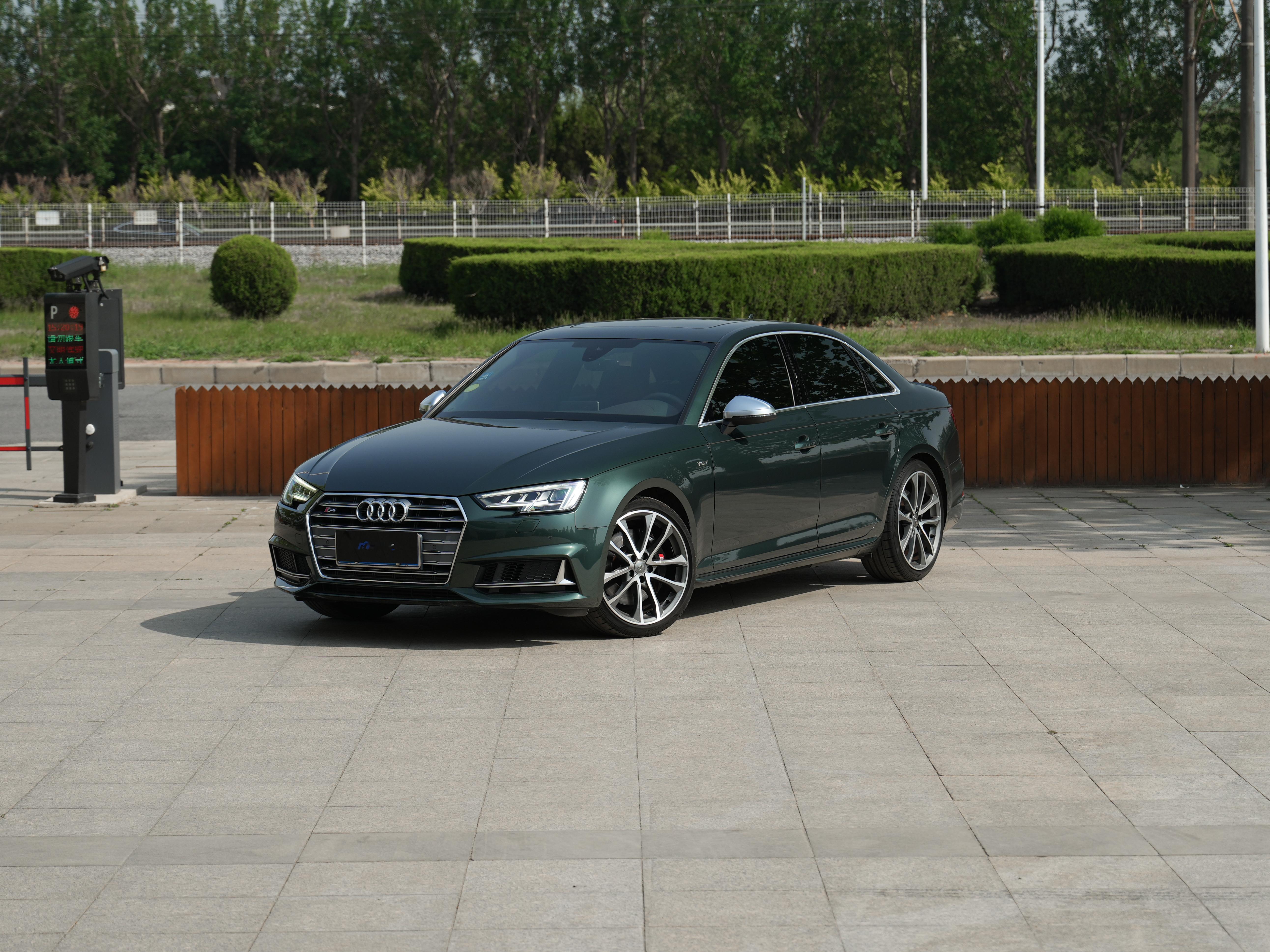 全国找车[超话] S4是一台非常内敛的性能车它可以像一台A4一样安静温柔也可以在