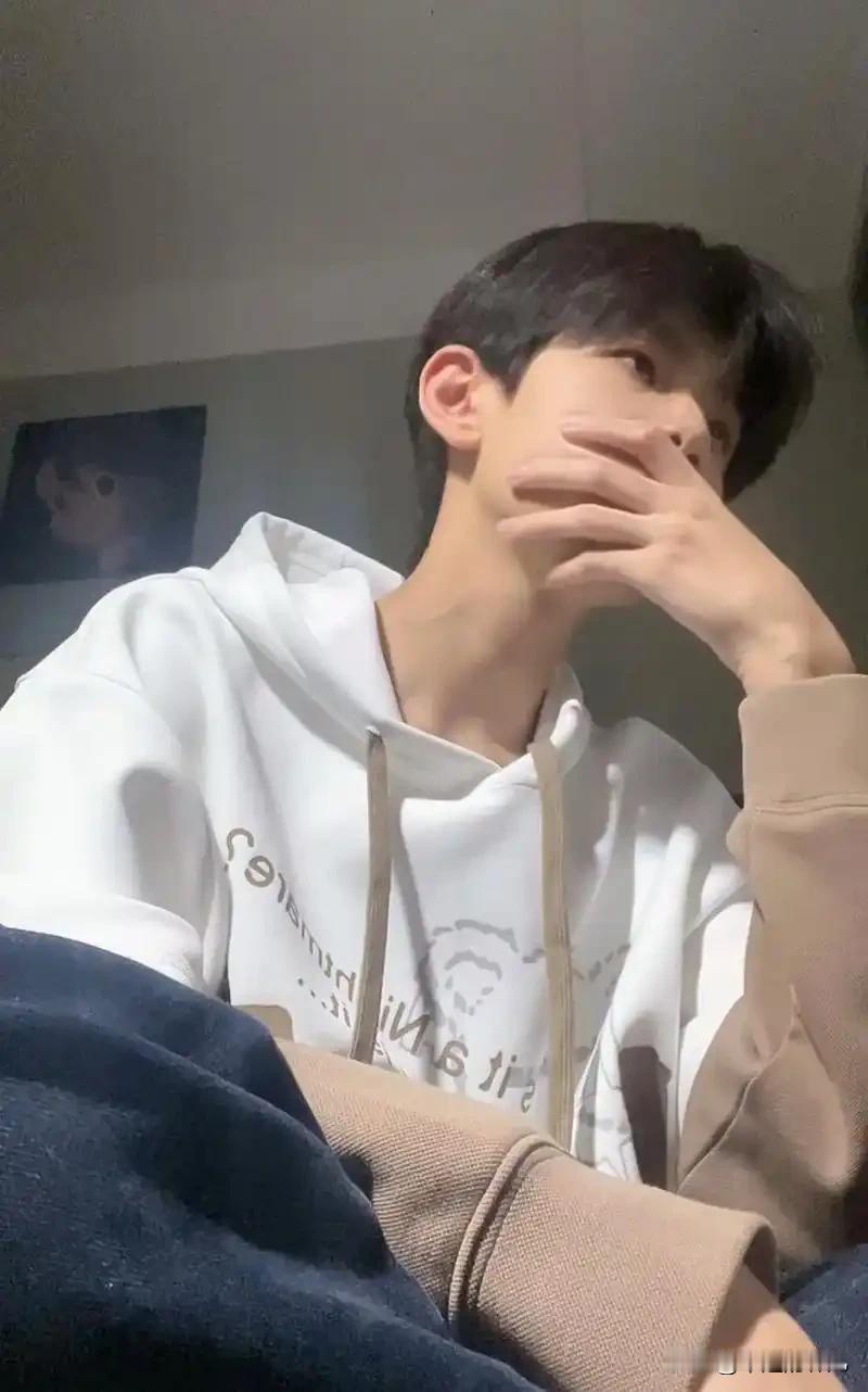 花了100多万，
我竟然培养不出一个初中生来，
真的很心痛，
私立小学，每年学费
