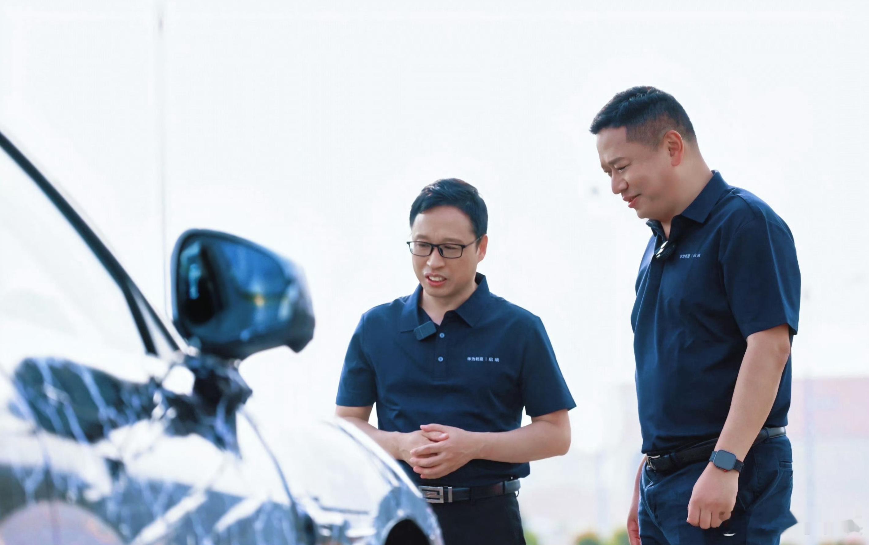 华为系首款猎装轿跑曝光三百万启境开启路测 说真的，看到这台车的时候，我脑子里已经