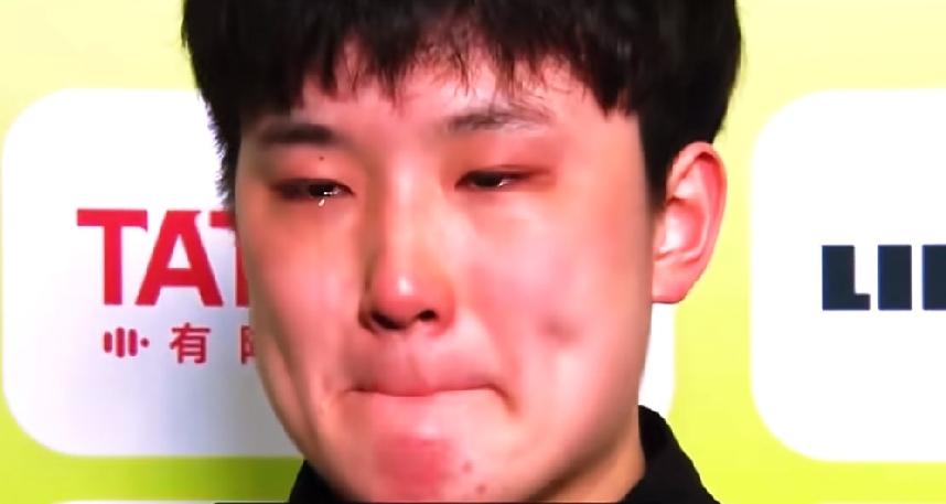 心疼摩托3秒！咱就说我们小男左低谷那段，谁都能赢他！福冈总决赛，好容易摩托打到楚