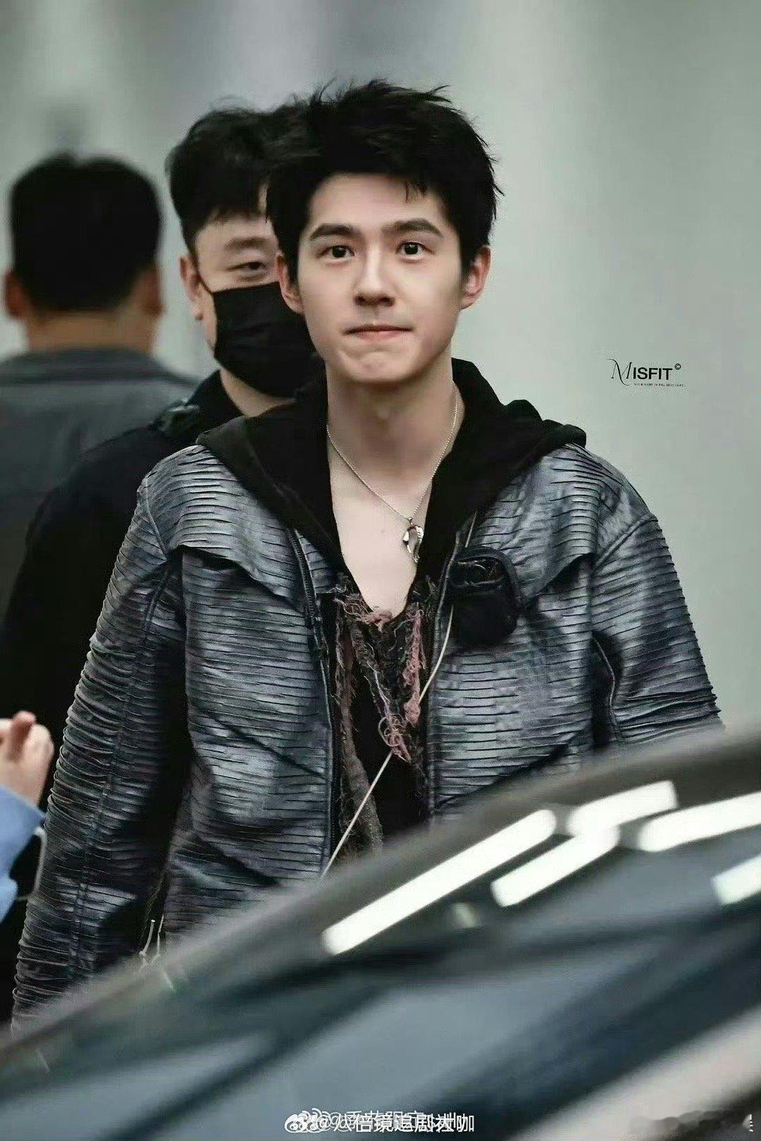 #刘昊然颜值状态#哇哇哇哇哇哇，咱就是说看到刘昊然的新物料后，被刘昊然最近的状态