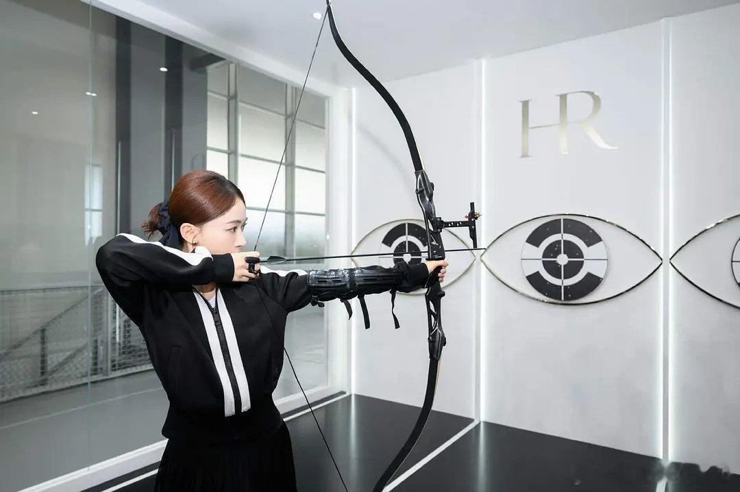 感觉吴谨言代言再是合不过了，她身上真的有一种很特别的气质 ​​​