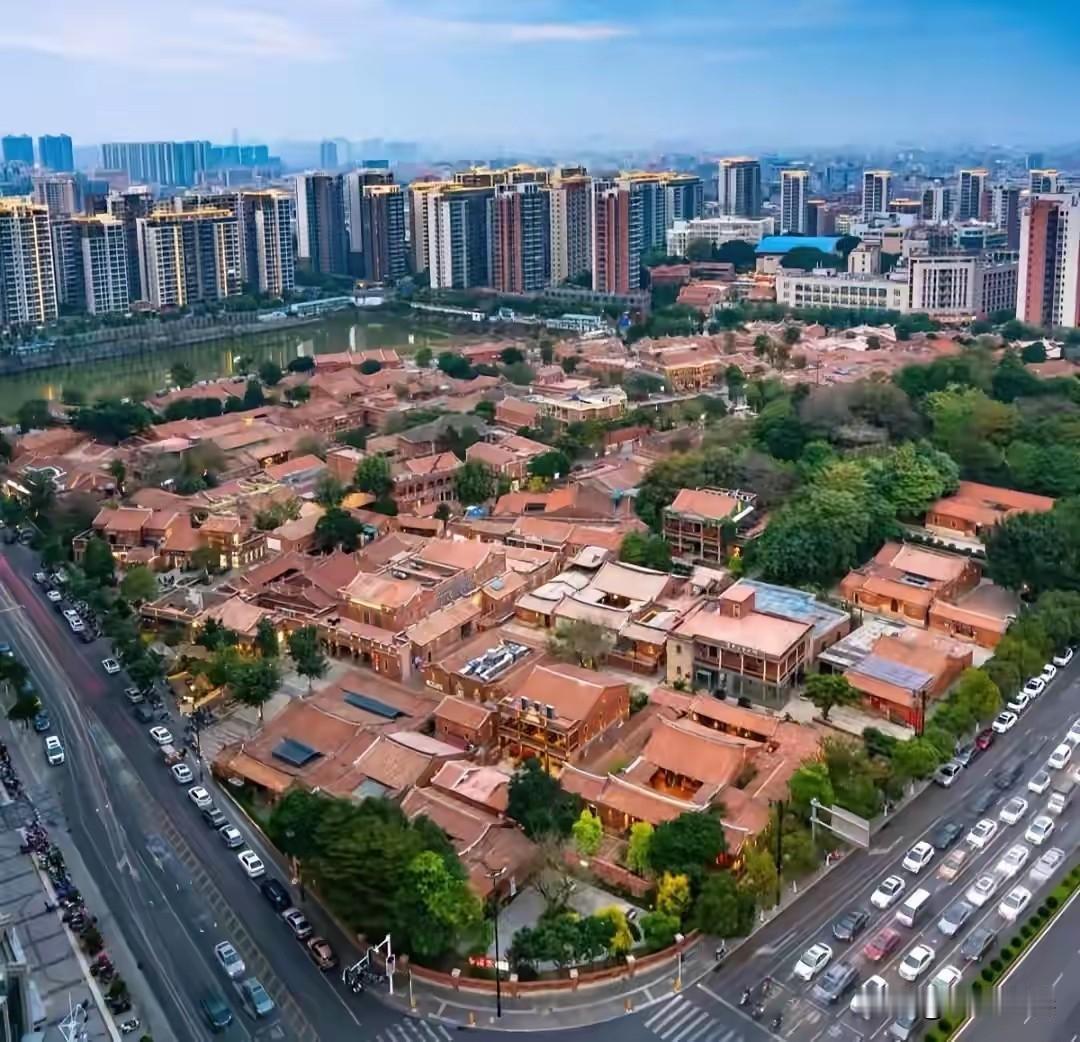 晋江市慈善捐款累计超过210亿元！
晋江千年慈善基因，深入骨髓，血脉传承！
晋江