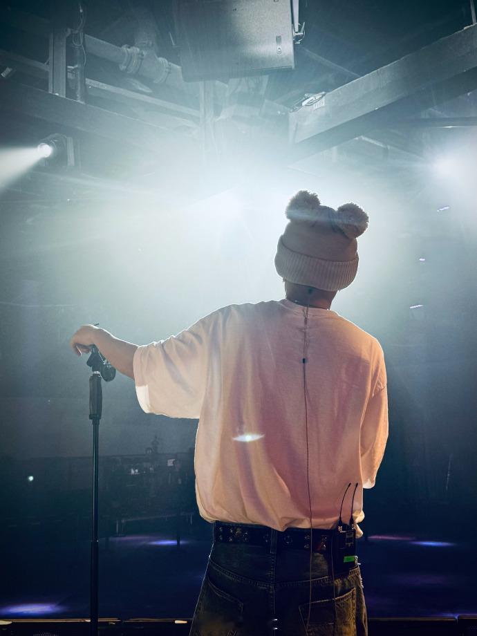 #王一珩杭州站巡演碎片##王一珩巡演碎片plog# 王一珩在杭州巡演舞台挥洒魅力