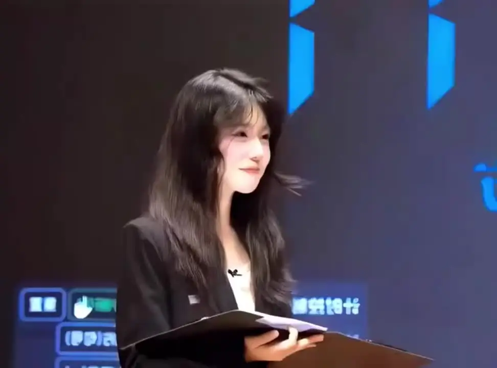 重新定义女性的“三从四得”三从：从政、从法、从商四得：得权、得利、得财、得势