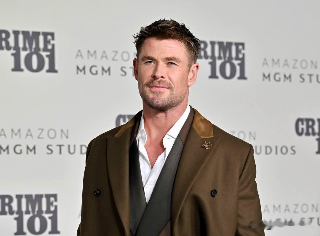 克里斯·海姆斯沃斯透露，得“贿赂”女儿，她才愿意出演《复仇者联盟：毁灭日》
 好