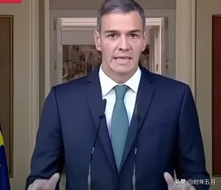 波兰总理图斯克12日驳斥美国总统特朗普关于俄罗斯无人机飞入波兰“可能是个失误”的