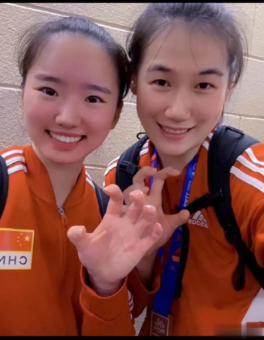 倪非凡这是想抓个帅小伙的意思了。[捂脸]