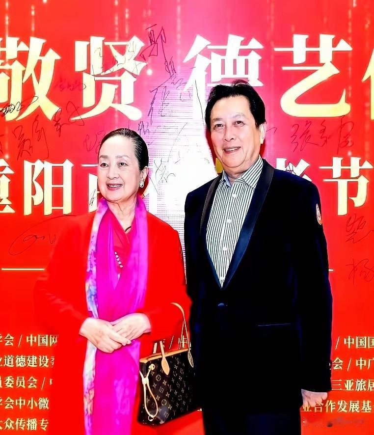 北影三花就张金玲没有跟唐国强合作过，不过进入老年了他们一起参加活动的机会反而最多