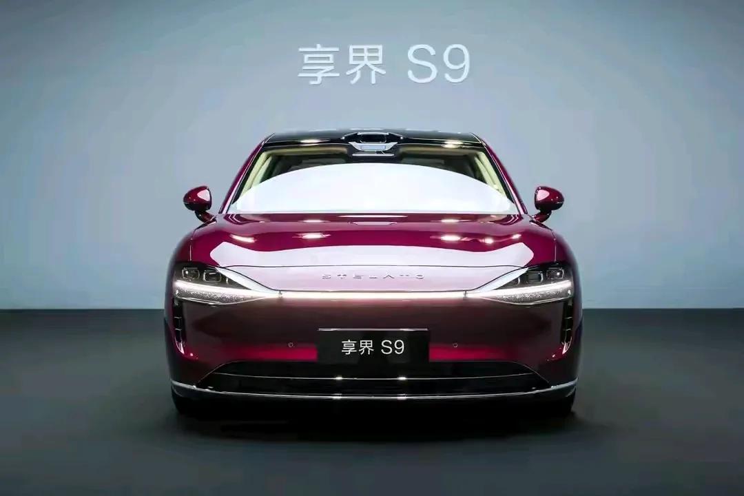 别再喊"全关"了！你的车比你更懂保命

享界S9的语音系统最近被夸上热搜：喊"关