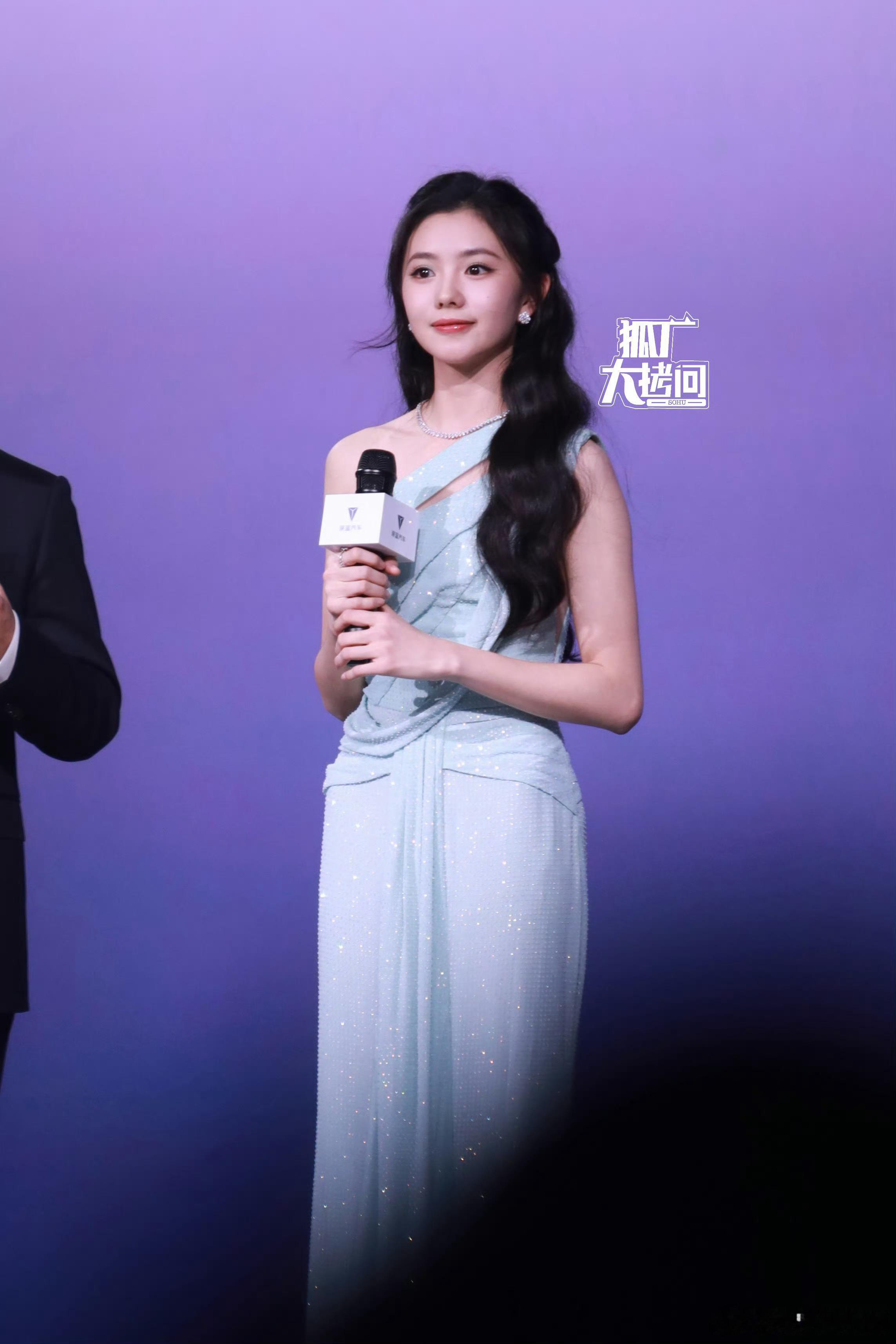 刘浩存 今日份生图！存子太美太美了