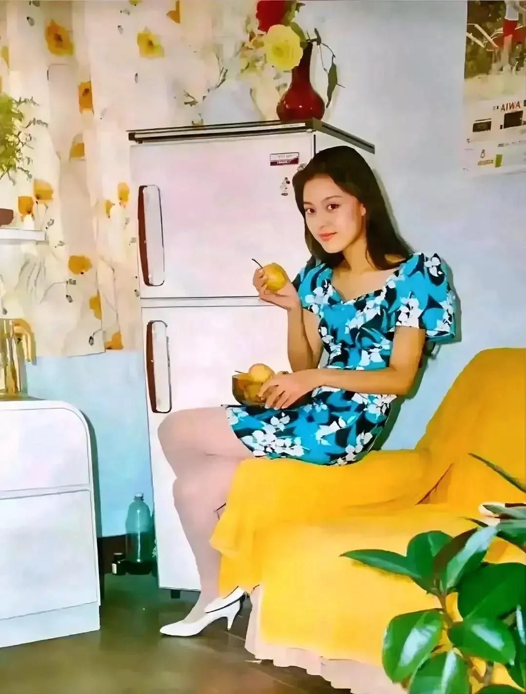 1987年，一张美女的照片，在四川成都麻石桥川棉厂传开了，在那个没有美颜的时代，