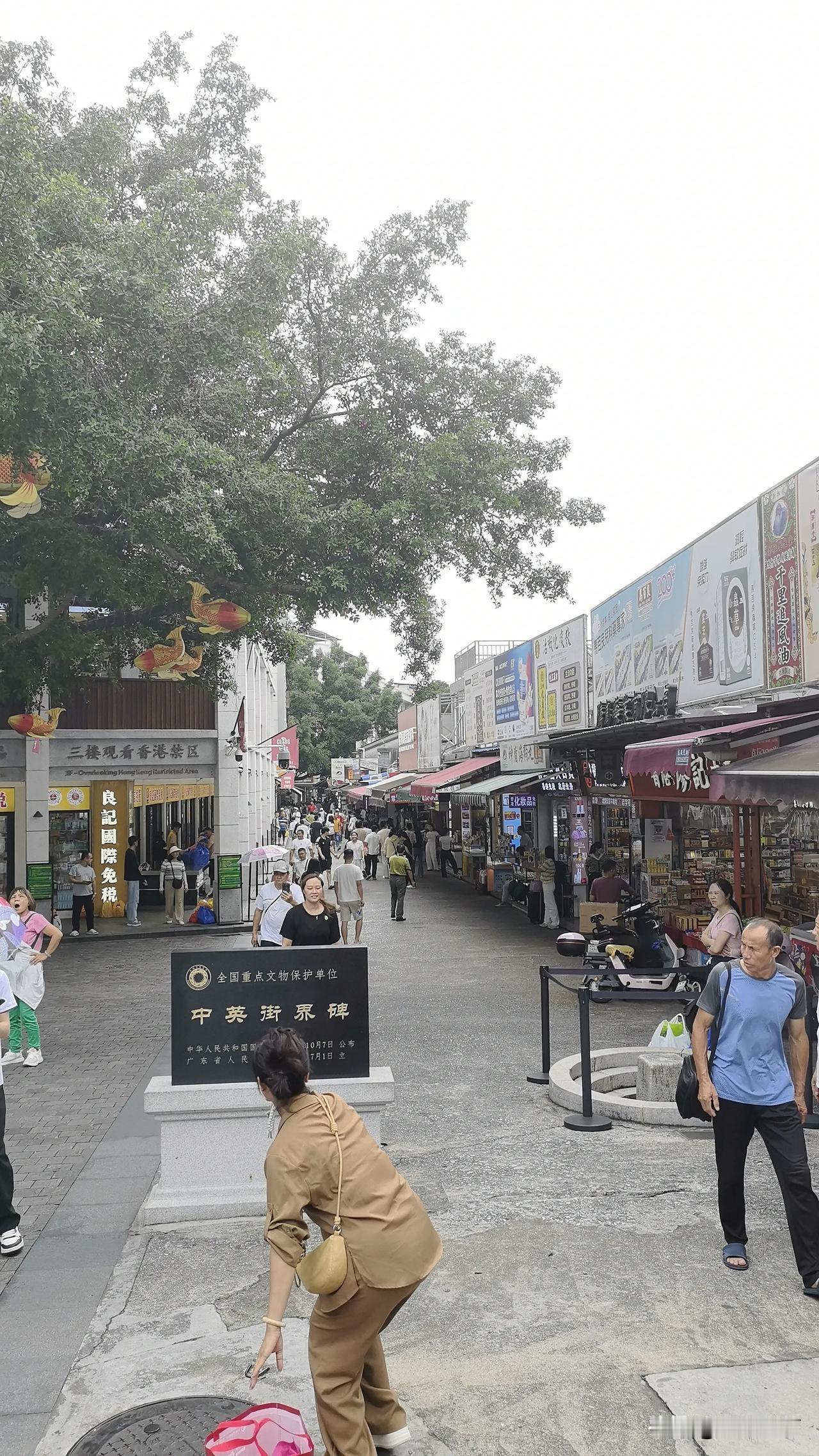 不少人会问，普通人心里最盼着解决啥大事？

其实不是什么宏大目标，全是柴米油盐里