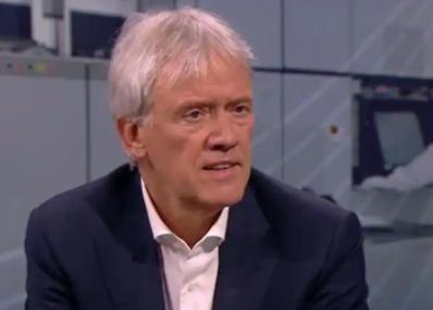 荷兰之所以敢和中国硬碰硬，其实他早已把阿斯麦算在了里头，但荷兰千算万算一定没算到