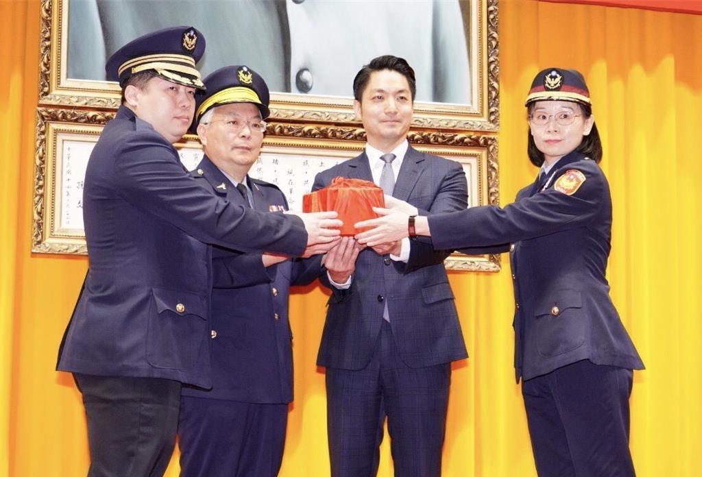 【蒋万安：若能“舞统台湾”，“台流”早统一对岸】对于台北市有夜市举办“科目三舞蹈