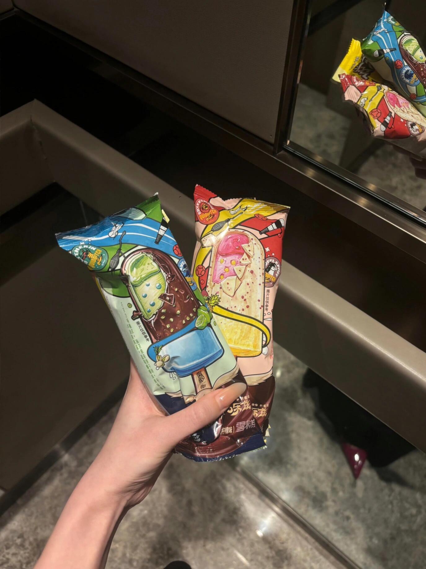人早晚会什么都不在意的,没什么比我的开心和健康更重要。 