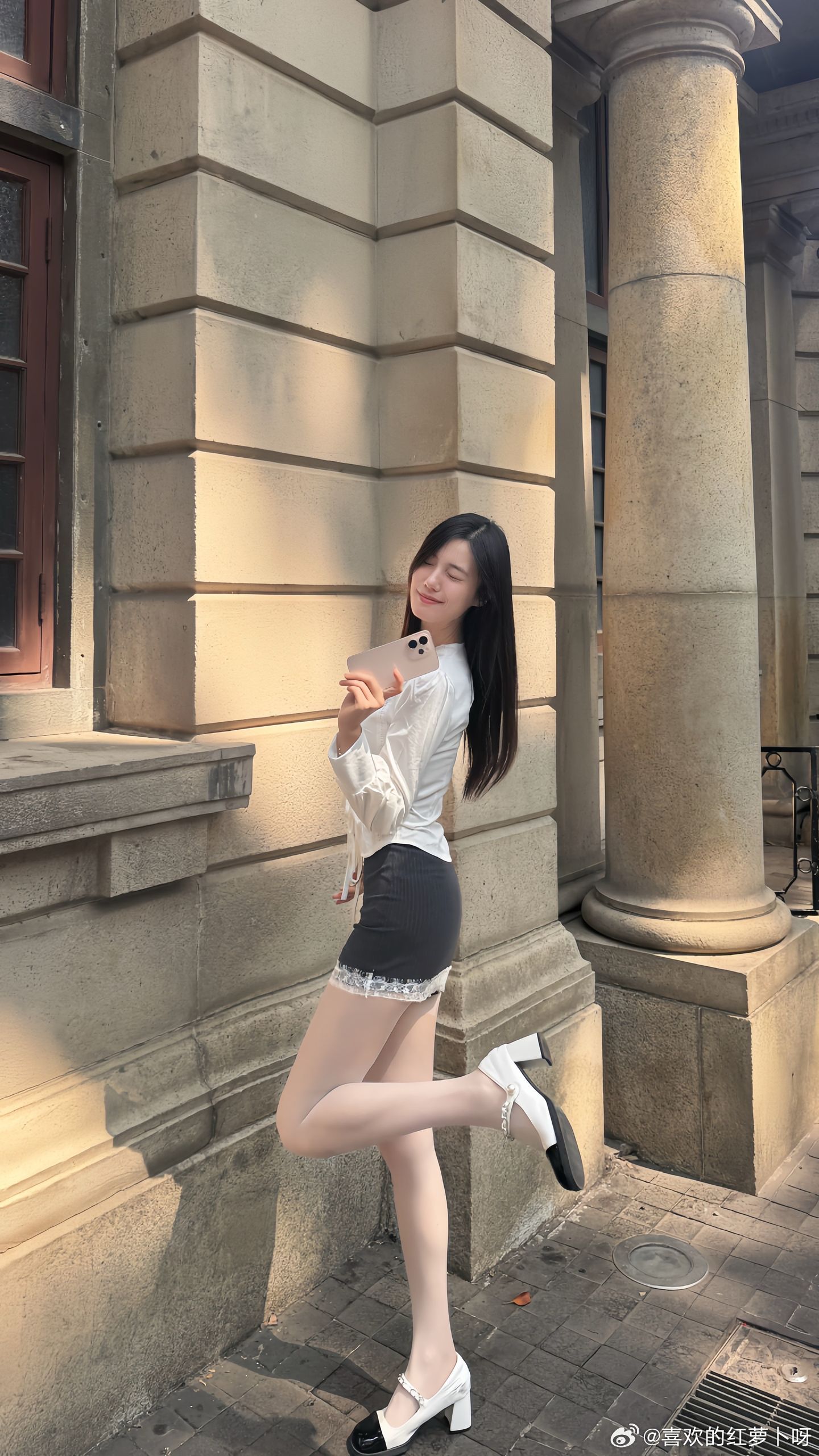 灰色丝袜很出片呀~ 