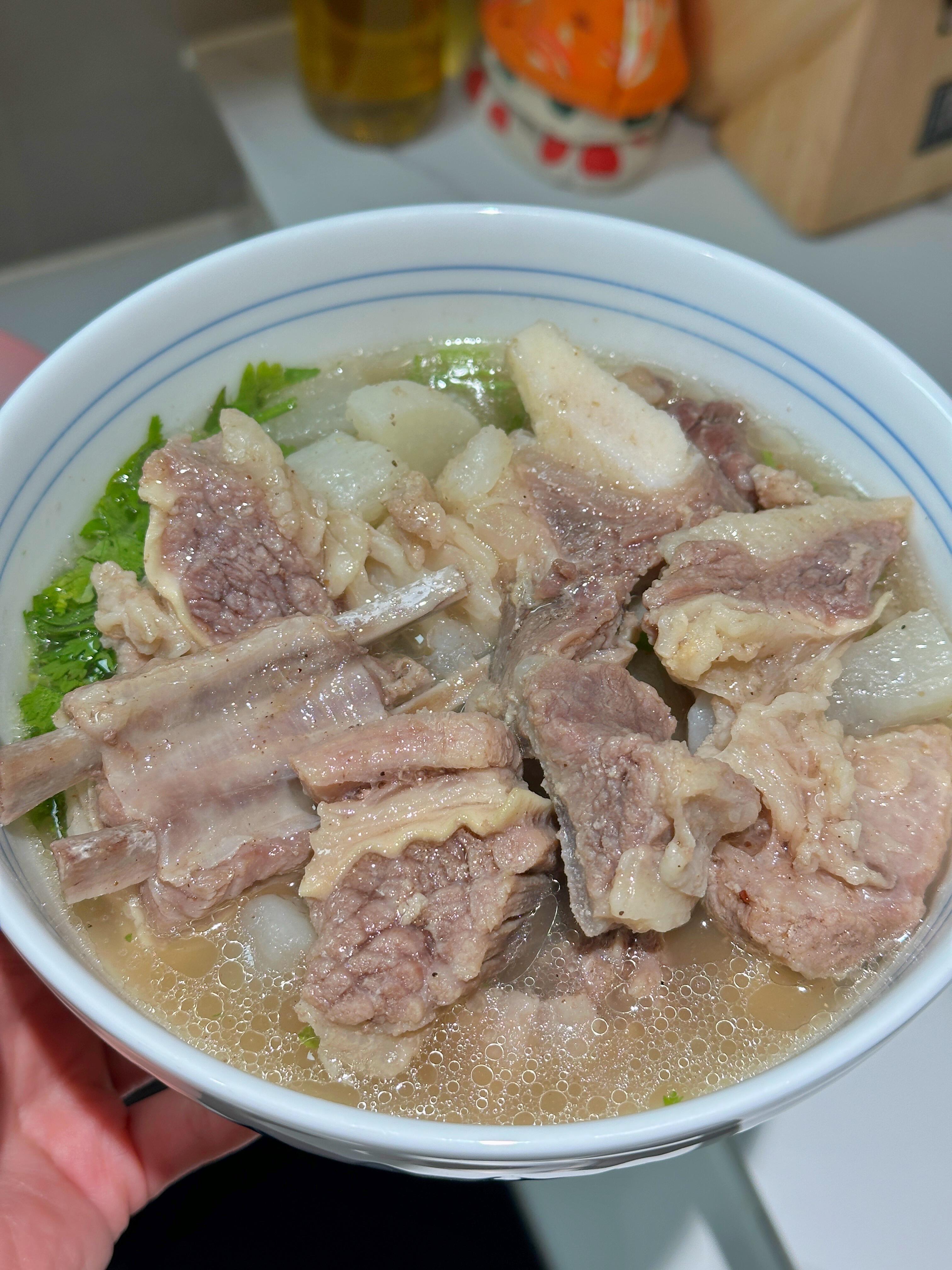 大暑民间素有“暑天吃肉，补充元气”的说法，趁着时节好好贴伏别人讲究顺应时令，我单