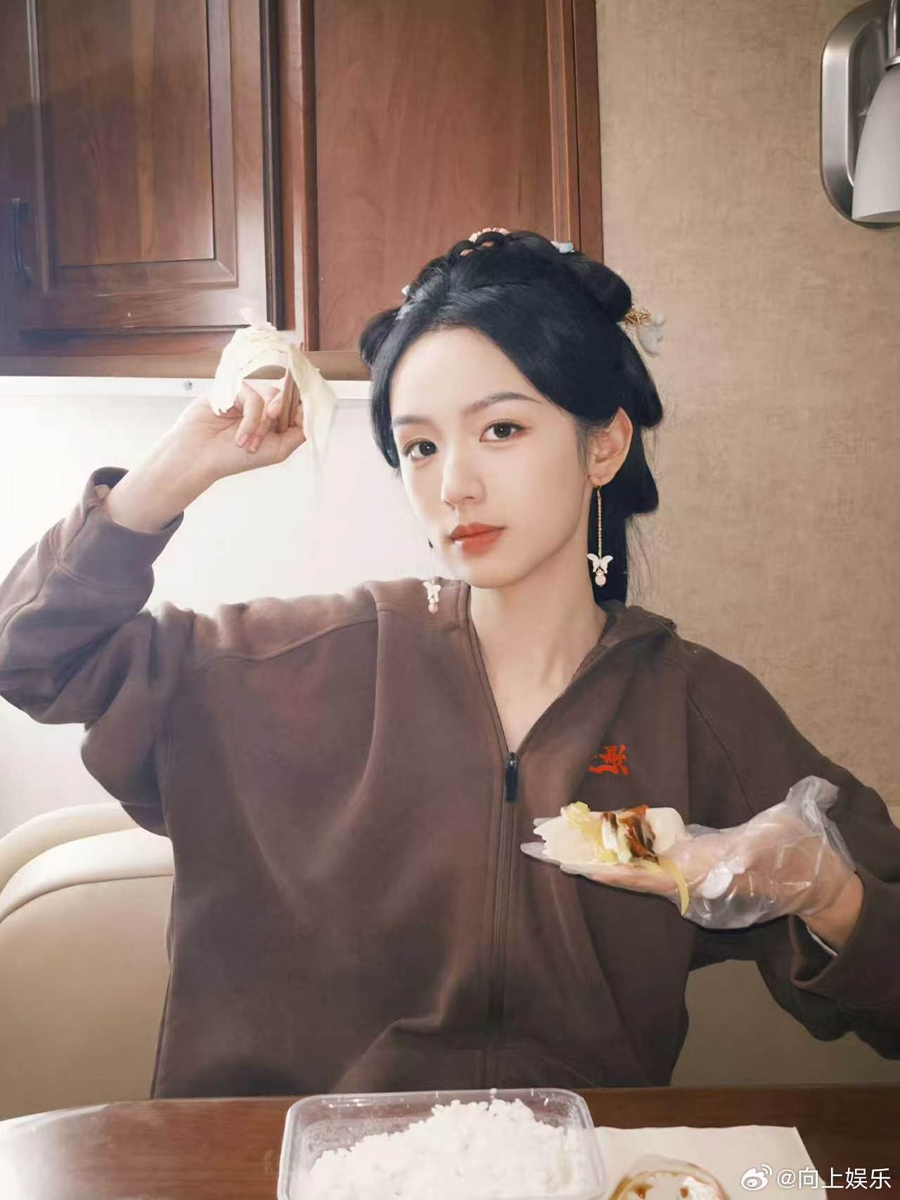 周也小花的热恋期很上头啊周也和男朋友看起来挺甜的 周也和男朋友看起来挺甜的，周也