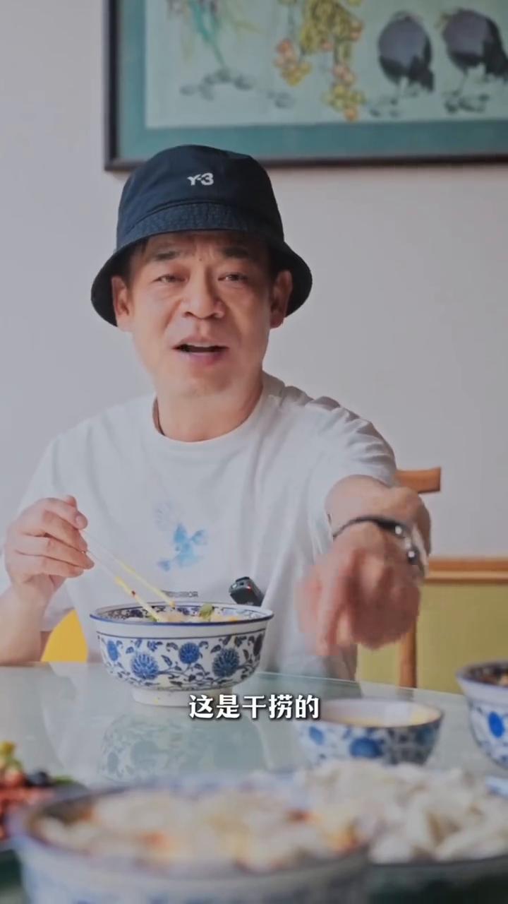 你推荐我来吃。今天有一朋友给我推荐一个酸汤水饺，我一看这是我常来的地方。酸汤水饺